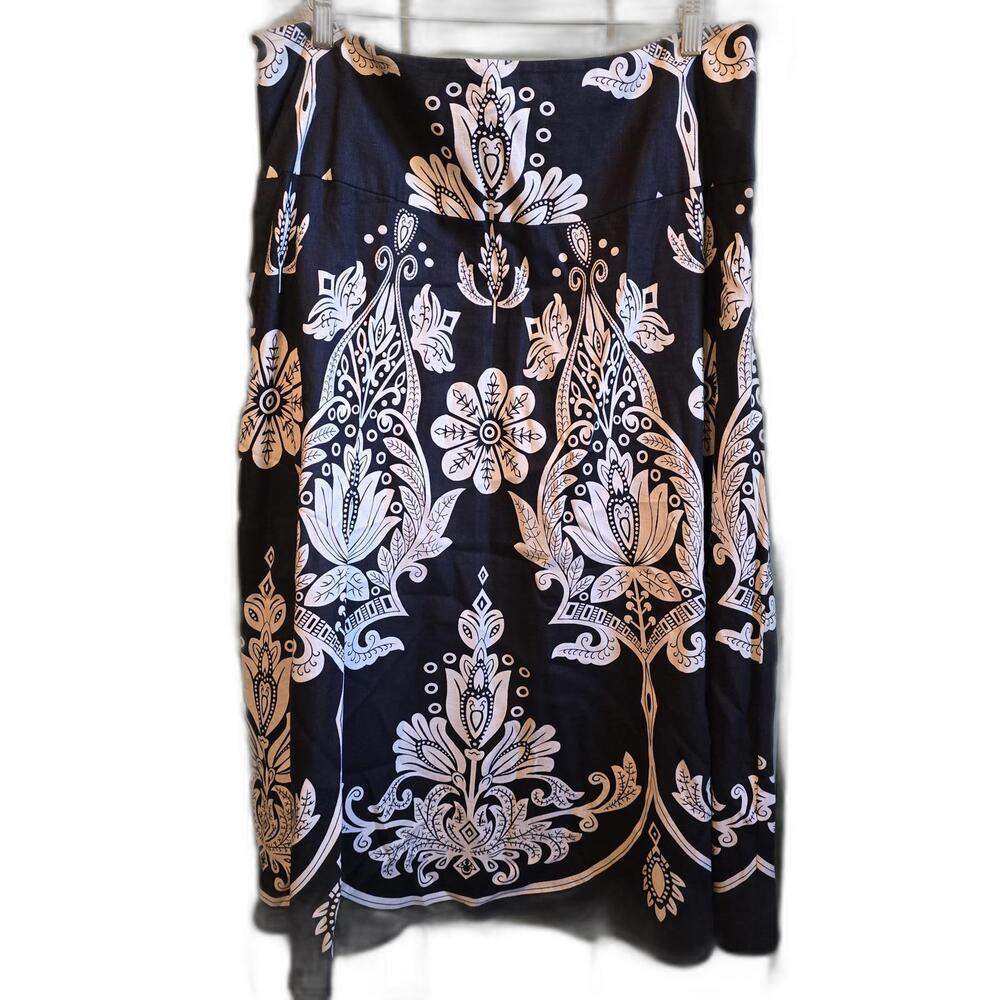 Stylish Bandolino Women's Floral Skirt - Size 16W